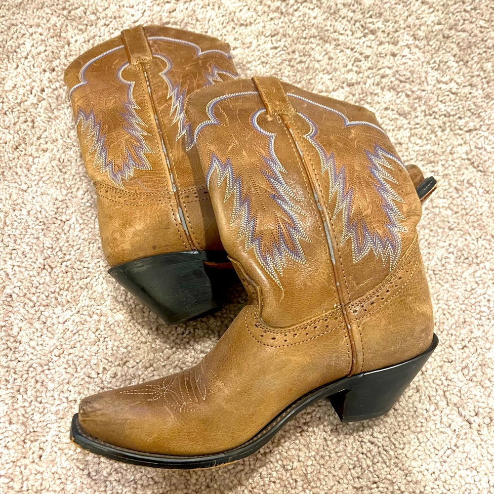 Brown tan leather, cowboy boots with blue detailing size 7